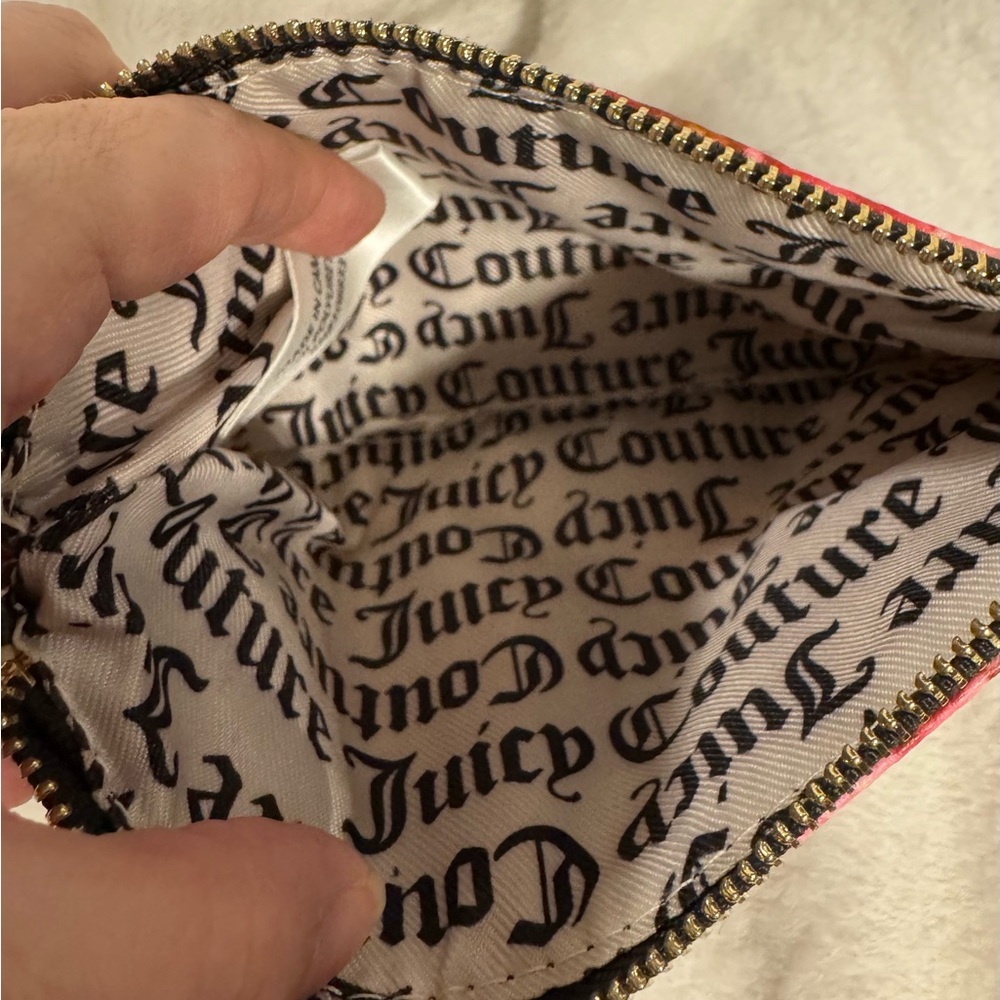 💜🩷Juicy Couture Black and Pink Floral Clutch NWOT - Picture 3 of 3